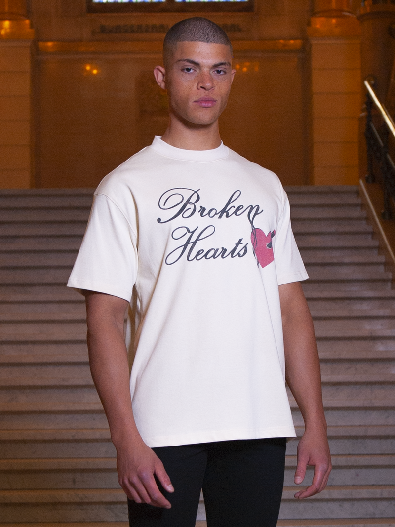 BROKEN HEARTS TEE - BEIGE